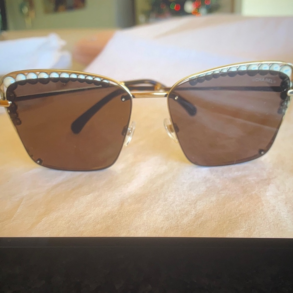 Chanel Square Sunglasses Faux Pearls Stunning $780